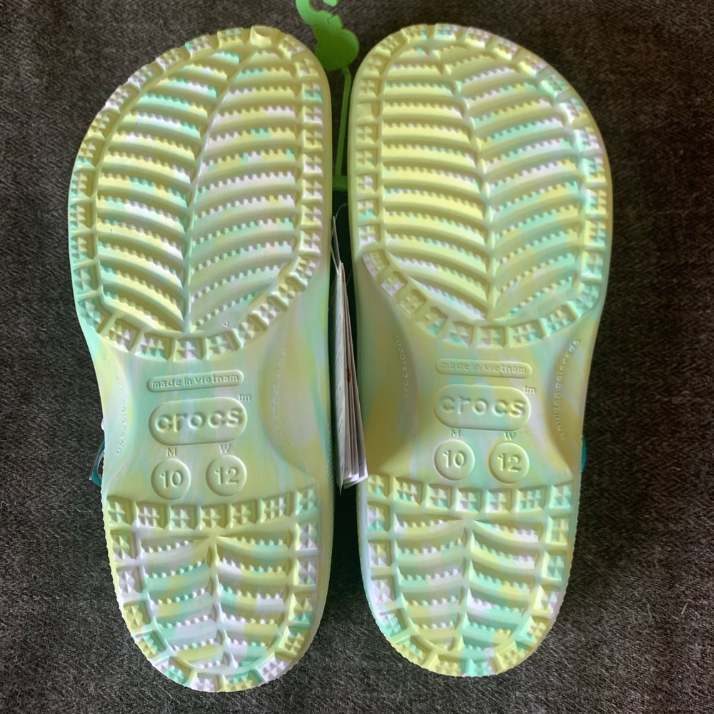 Crocs Margaritaville - Picture 12 of 15